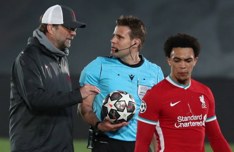 连续得分上双！混血后卫朱正首发出战25分钟8中7得到20分3助2断