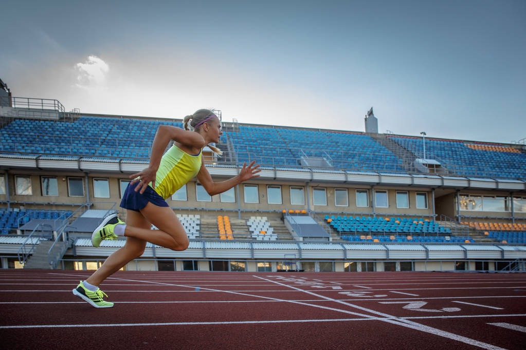 盛李豪收到大学录取通知书！父亲代领满脸自豪，希望儿子好好学习